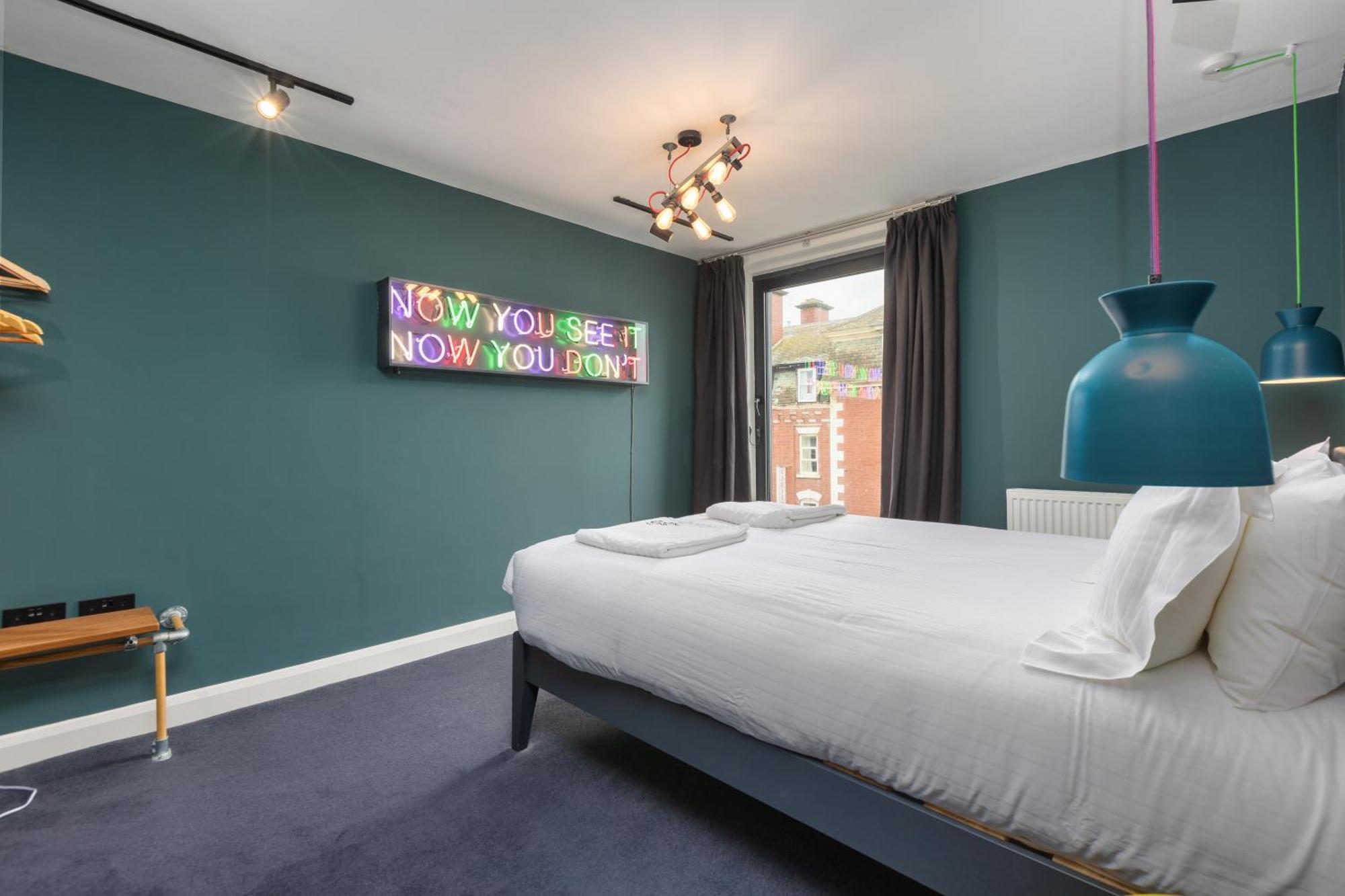 Art B&B Blackpool Bagian luar foto
